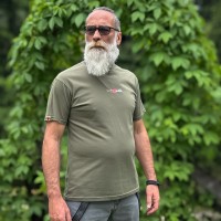 MK slovo - Princip - Premijum muška majica - maslinasta